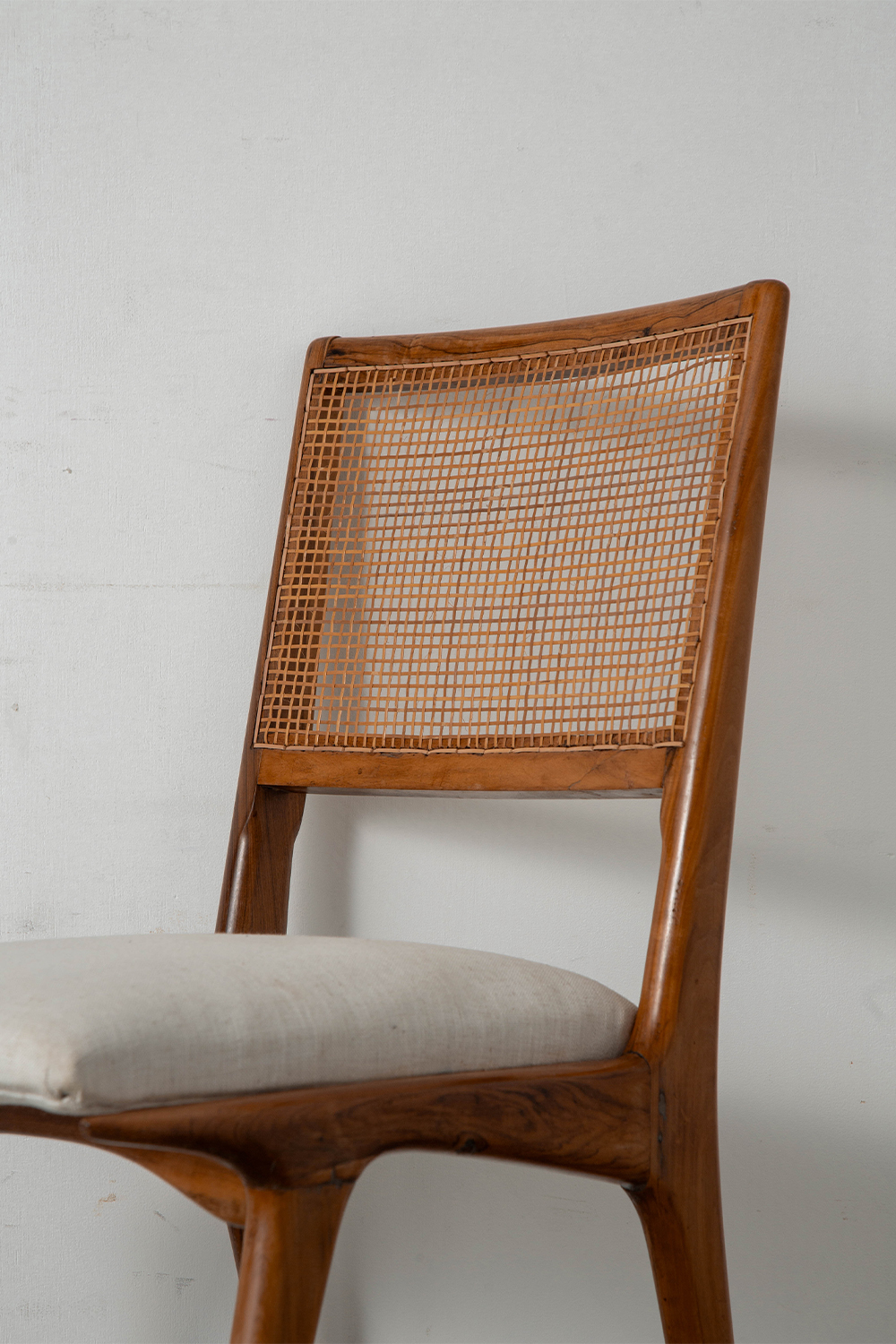 Dining Chair for Hall. Móveis e Decorações in Wood , Fabric and Rattan