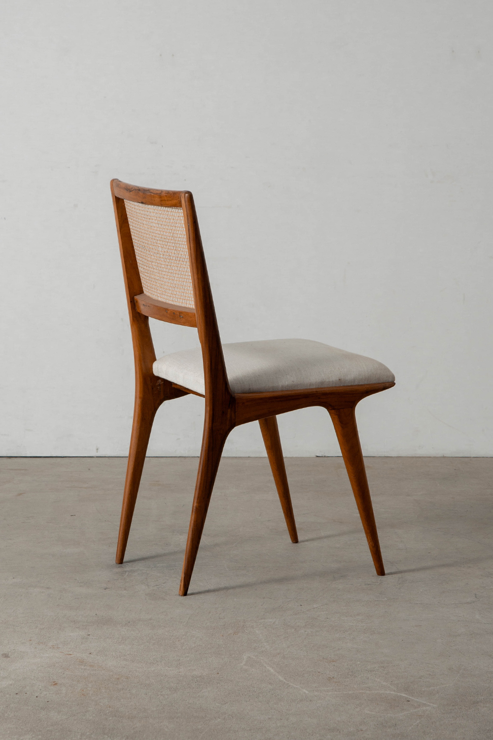 Dining Chair for Hall. Móveis e Decorações in Wood , Fabric and Rattan