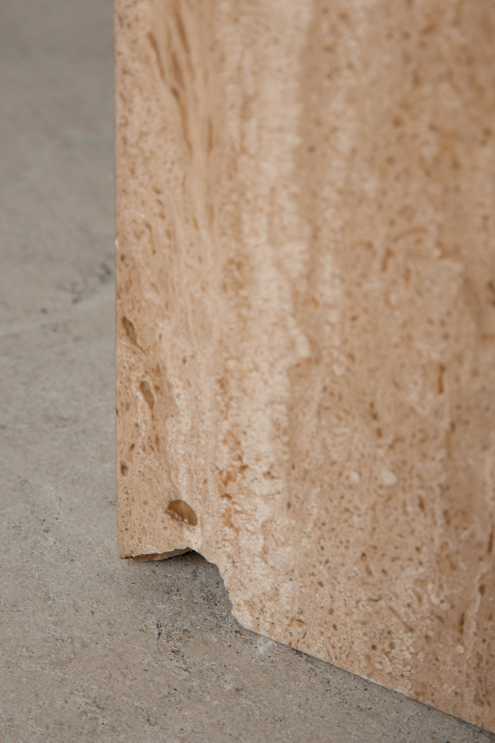 Dining Table in Glass and Travertine