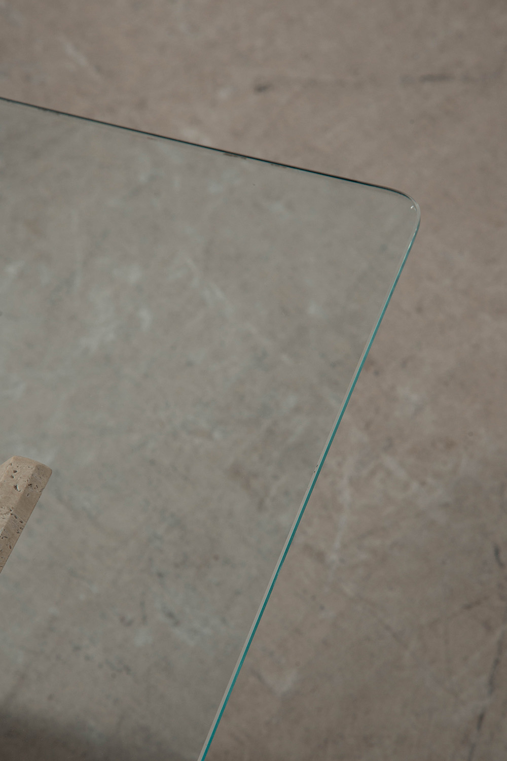 Coffee Table in Glass and Travertine