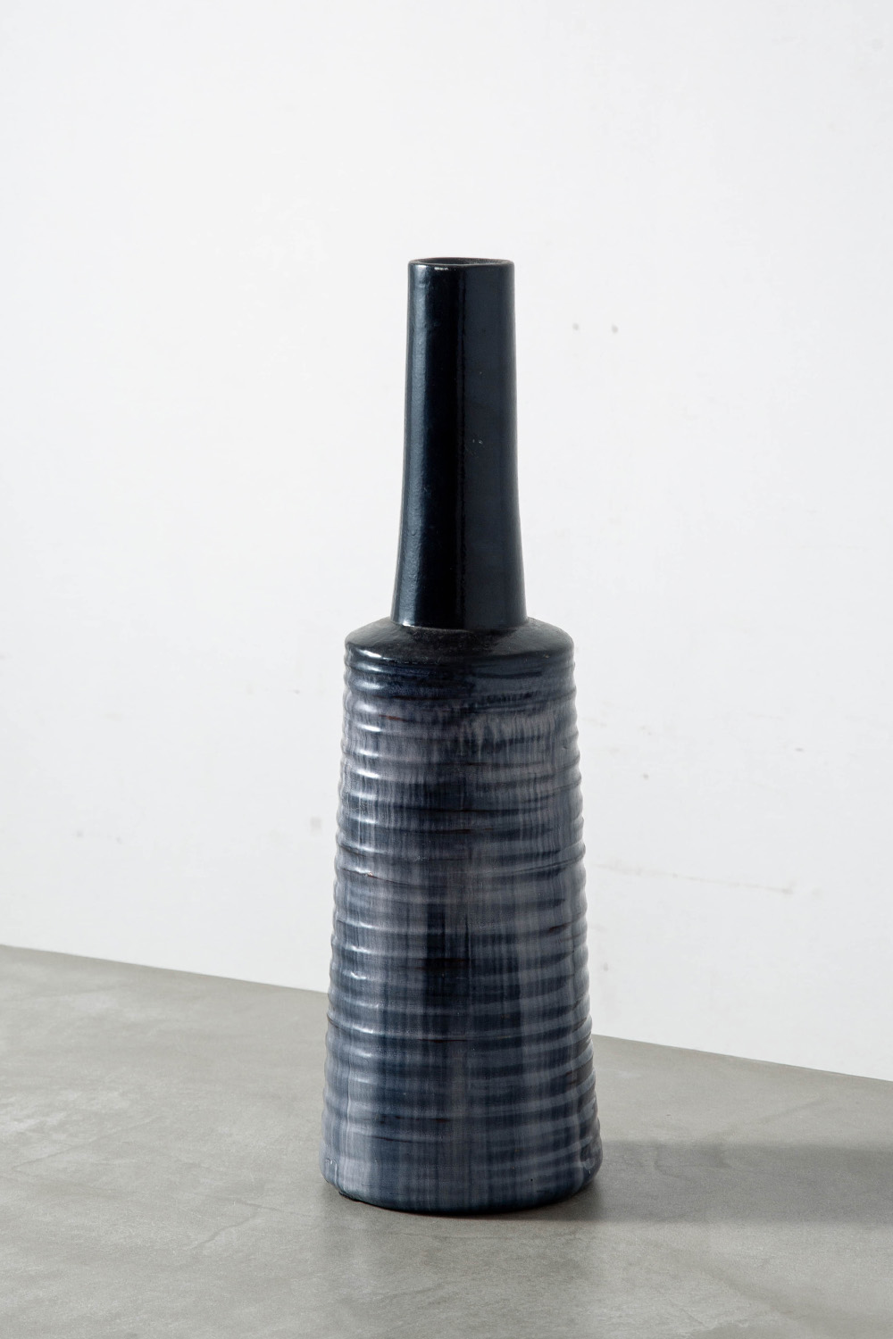 Flower Vase in Ceramic