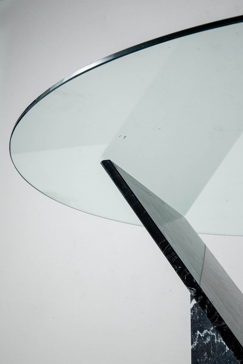 Y-Leg Dining Table in Glass and Marble