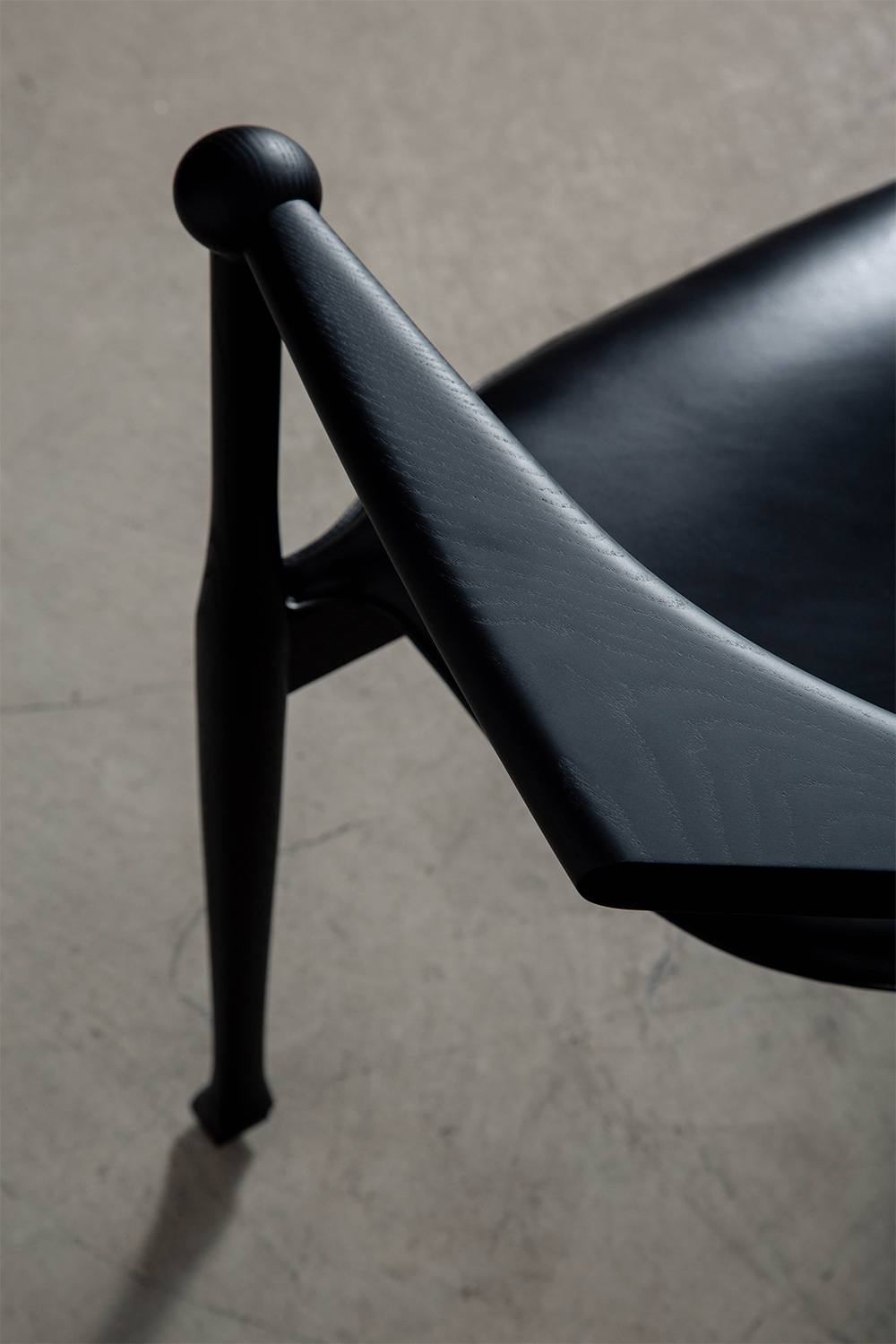 Gaulino Easy Chair by Oscar Tusquets Chair for BD Barcelona in Ash and Black