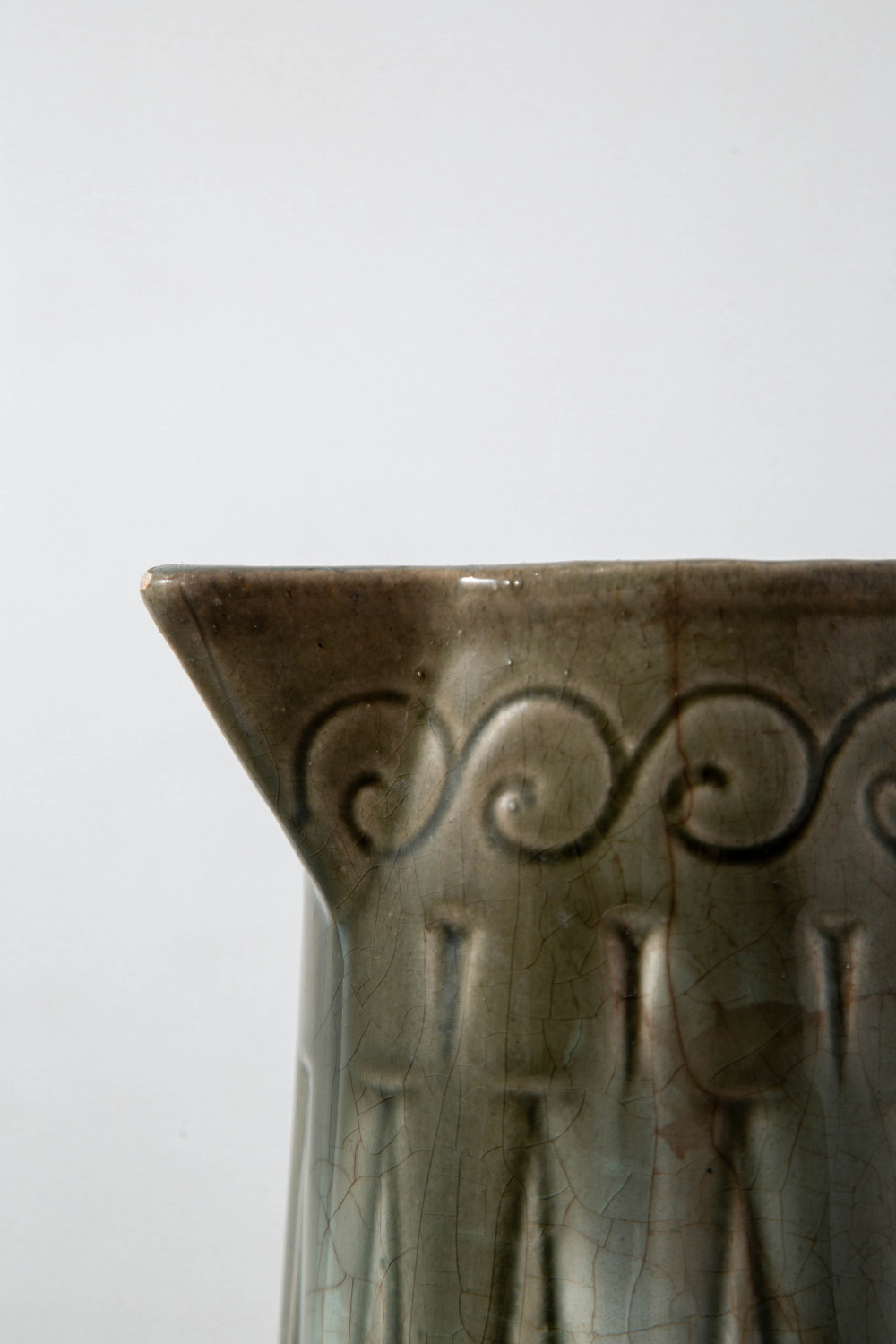 Pitcher in Ceramic