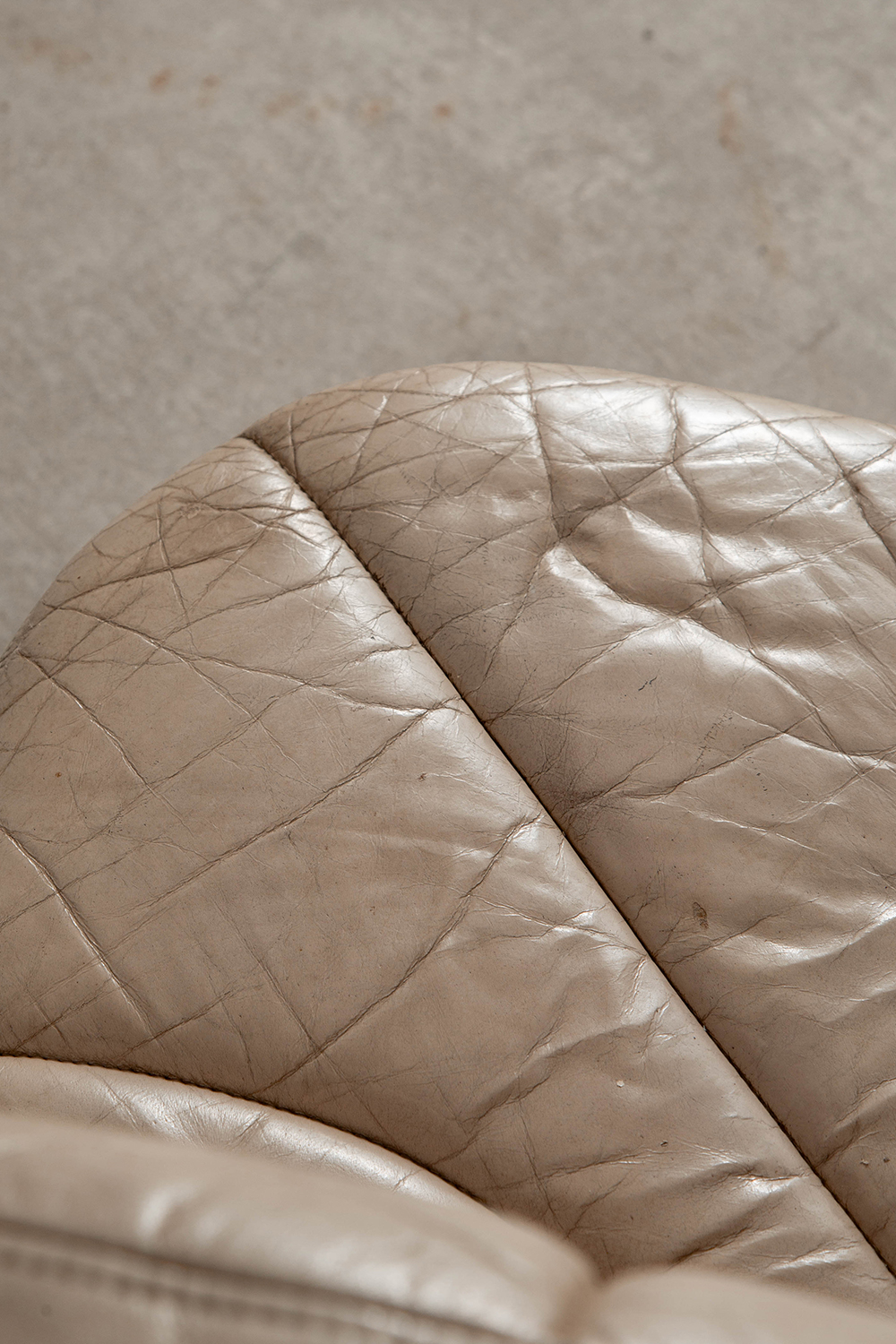 Sofa Set in Cow Leather and Wood