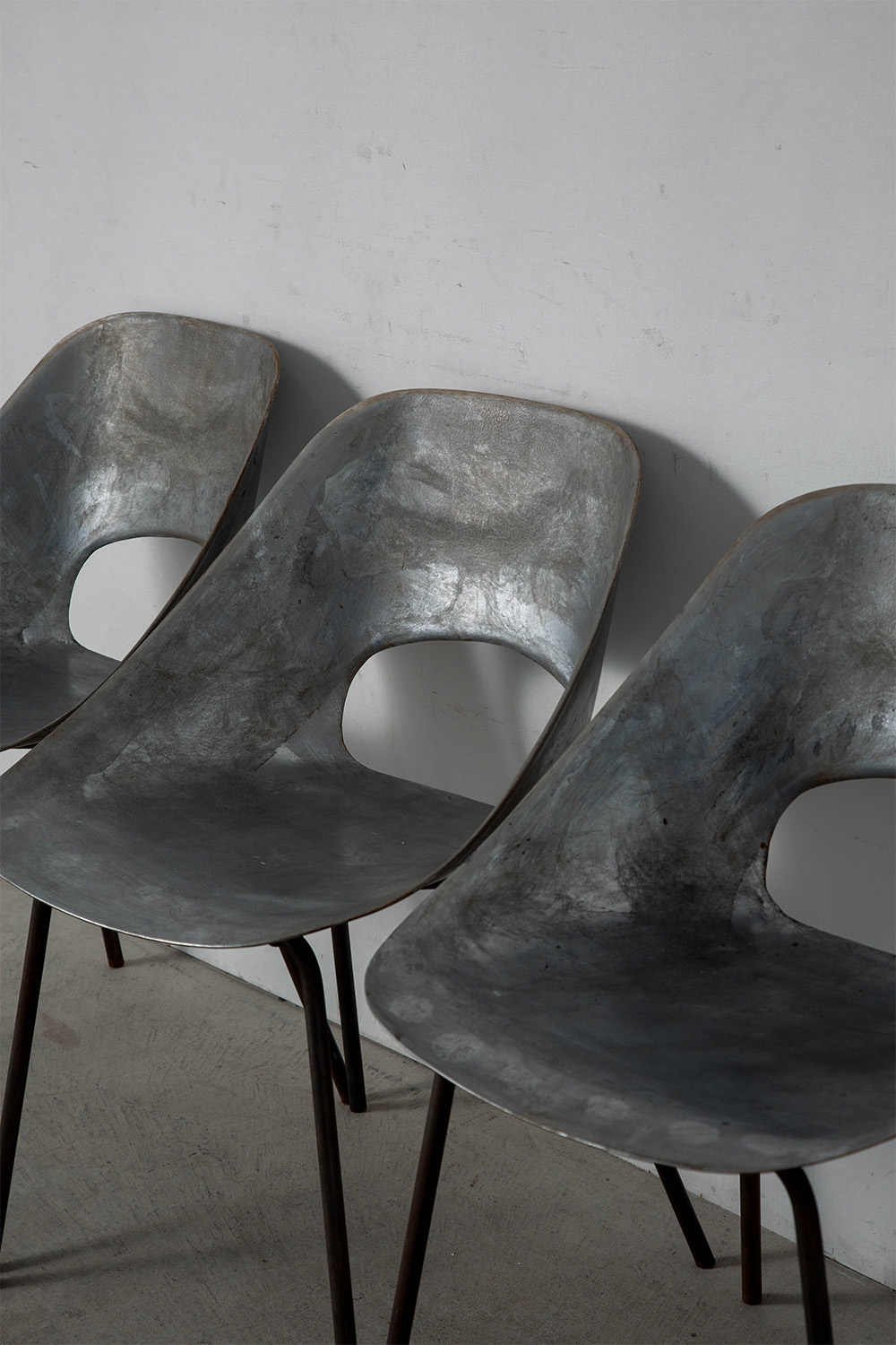 Tulip Chair by Pierre Guariche for Steiner in Aluminium and Steel