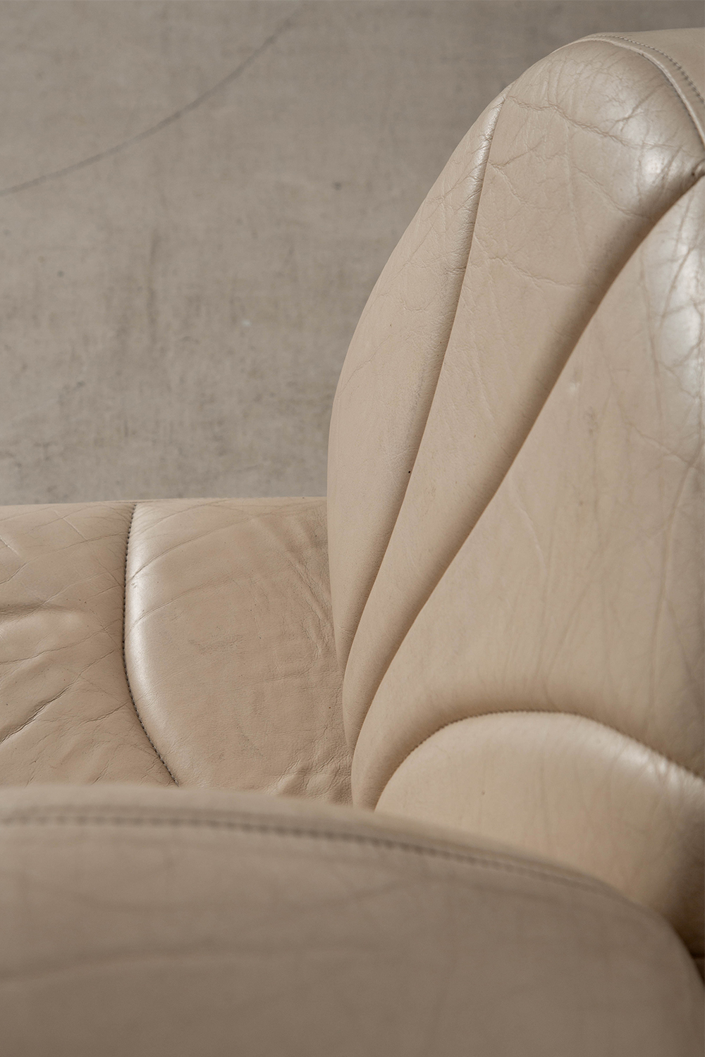 Sofa Set in Cow Leather and Wood