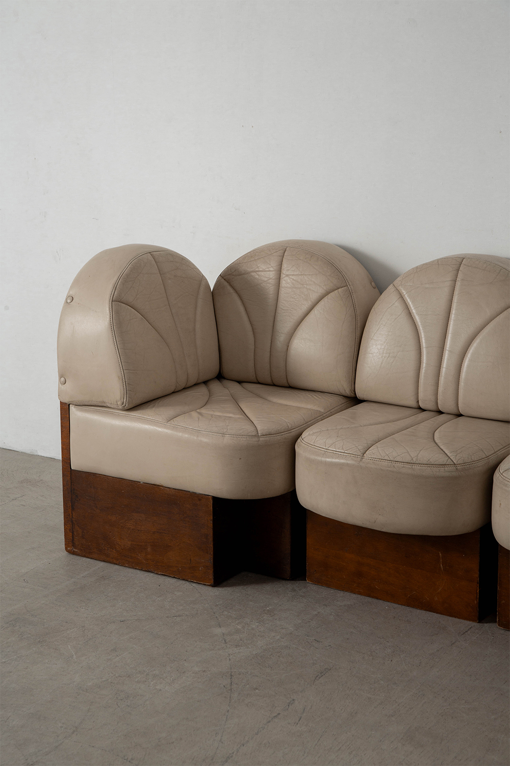 Sofa Set in Cow Leather and Wood