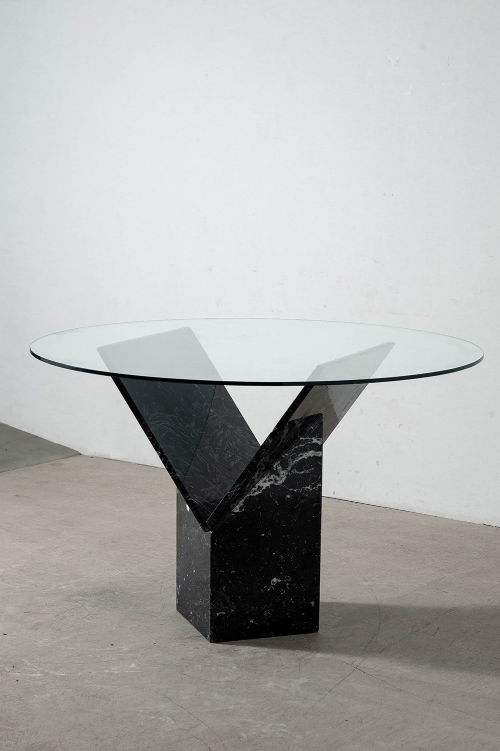 Y-Leg Dining Table in Glass and Marble