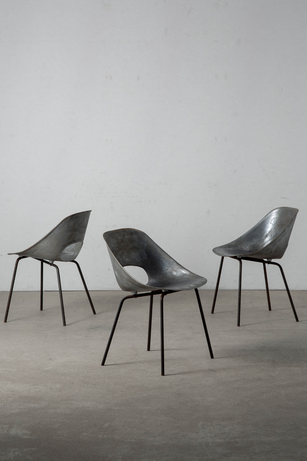 Tulip Chair by Pierre Guariche for Steiner in Aluminium and Steel