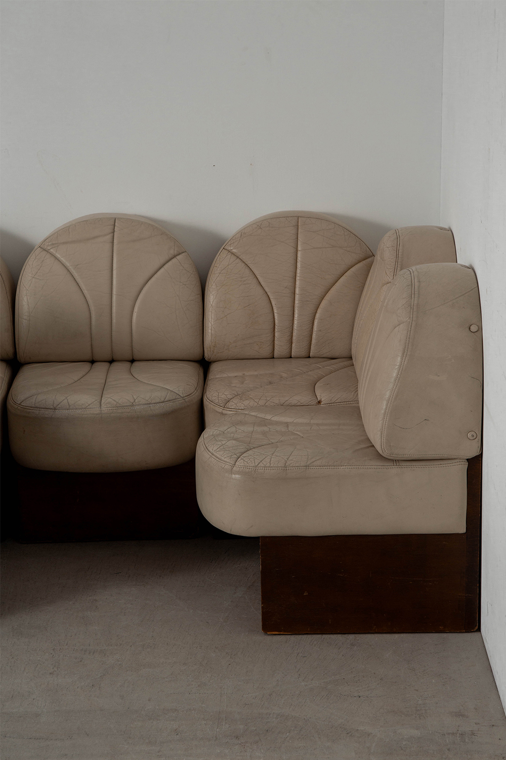 Sofa Set in Cow Leather and Wood