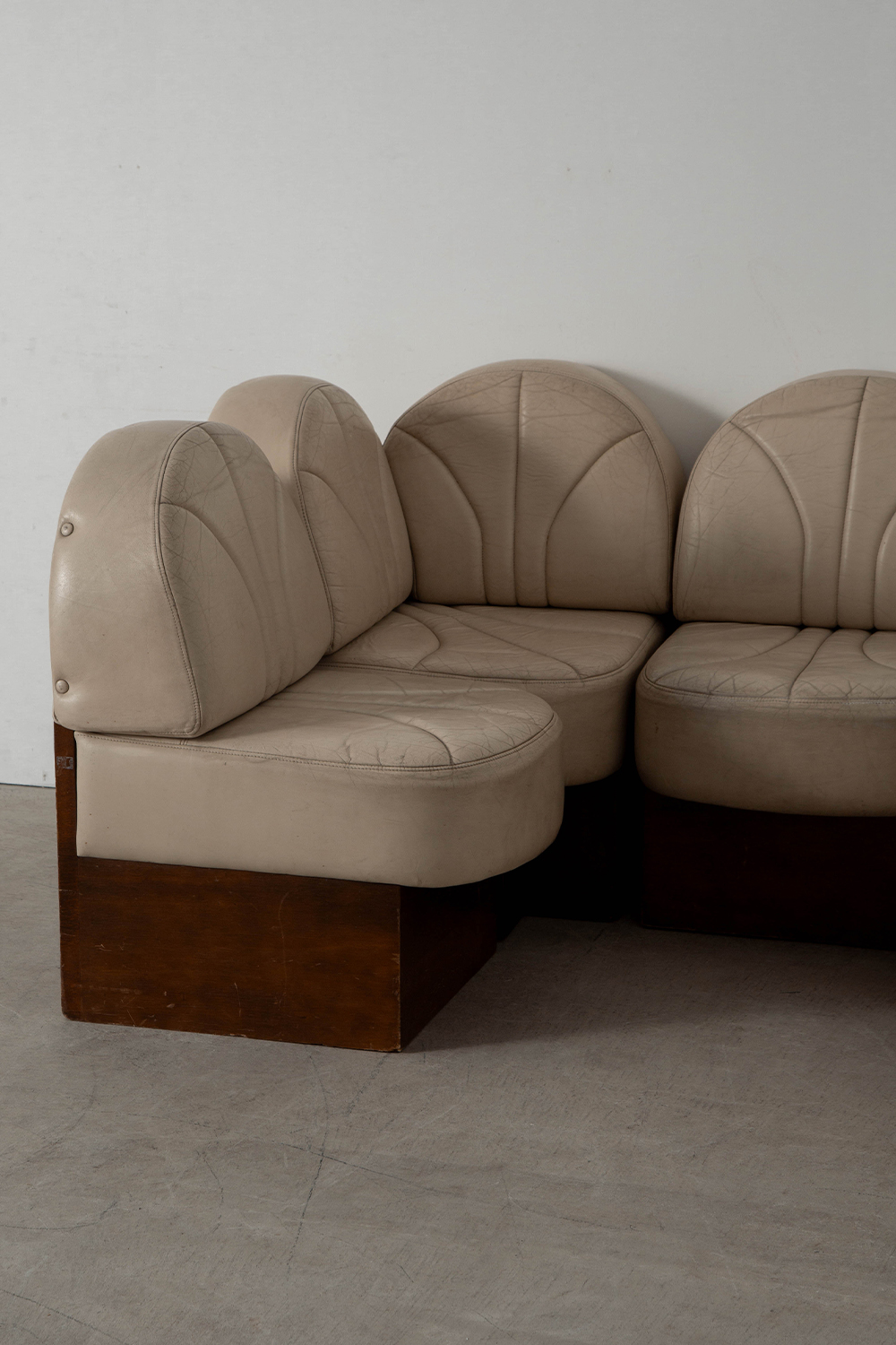 Sofa Set in Cow Leather and Wood