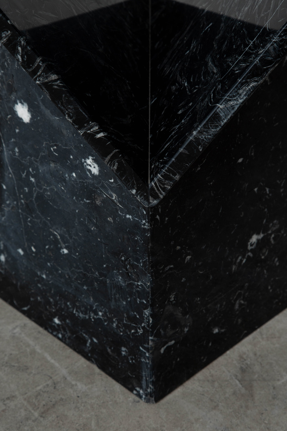 Y-Leg Dining Table in Glass and Marble