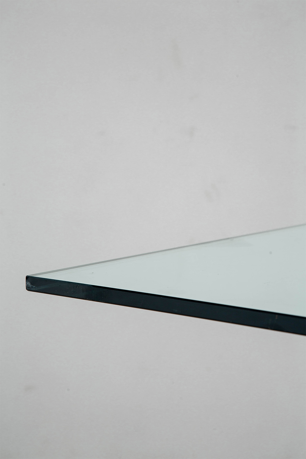 Dining Table in Glass and Travertine