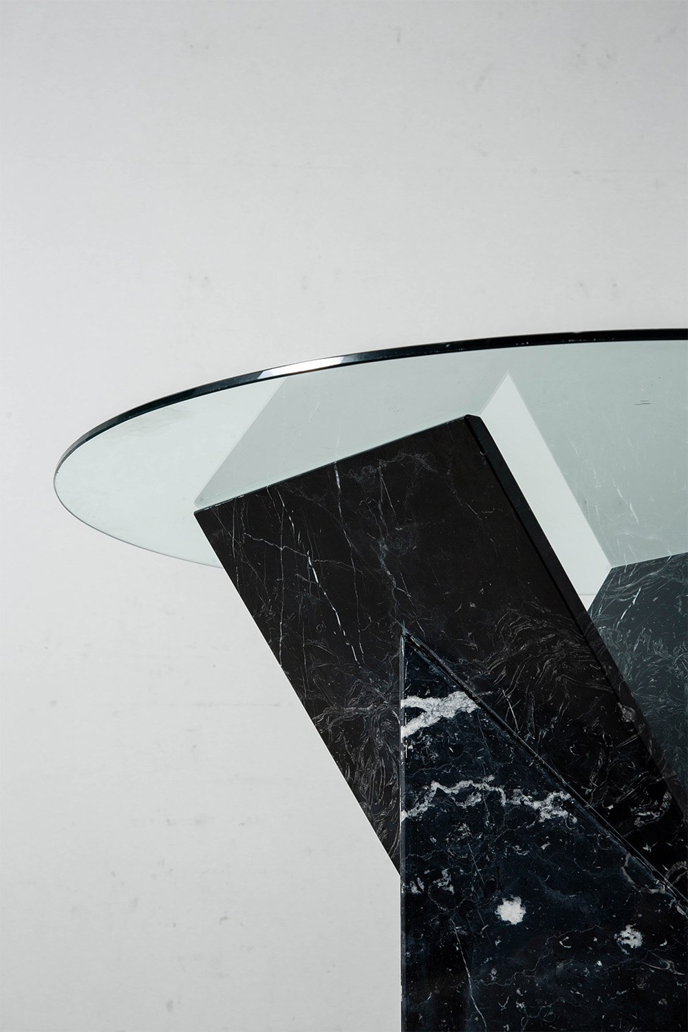 Y-Leg Dining Table in Glass and Marble