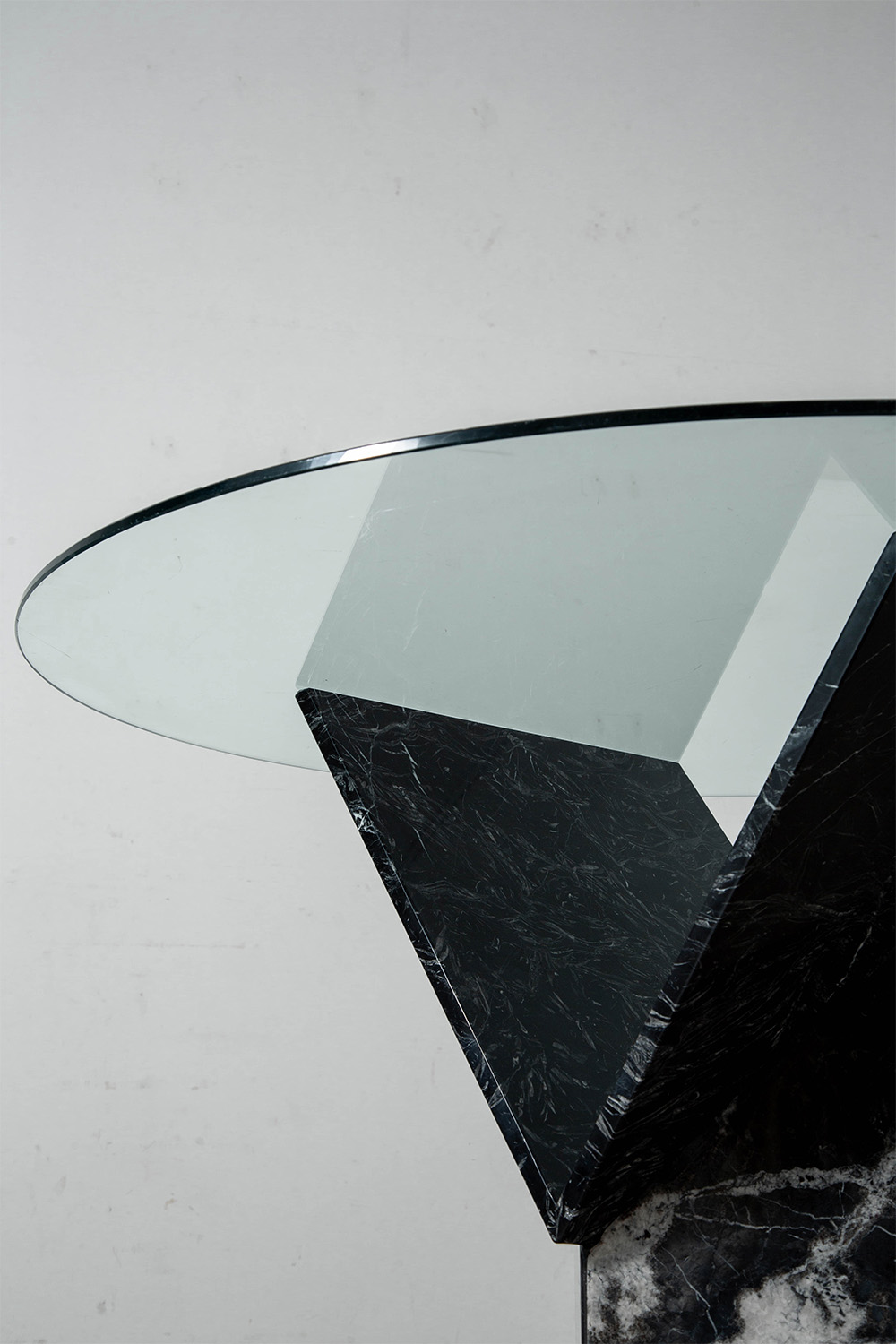 Y-Leg Dining Table in Glass and Marble