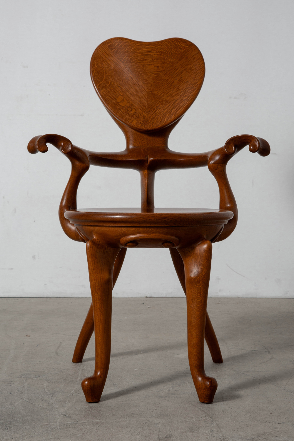 Calvet Arm Chair by Antoni Gaudí for BD Barcelona in Oak