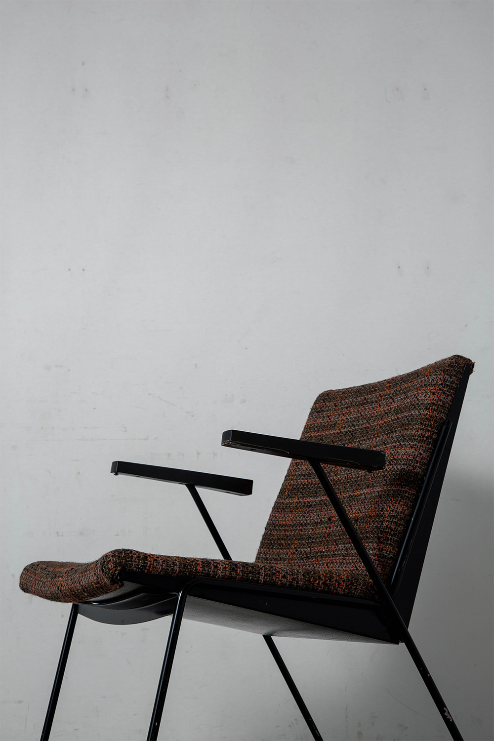 Oase Lounge Chair by Wim Rietveld for Ahrend De Cirkel in Fabric and Steel