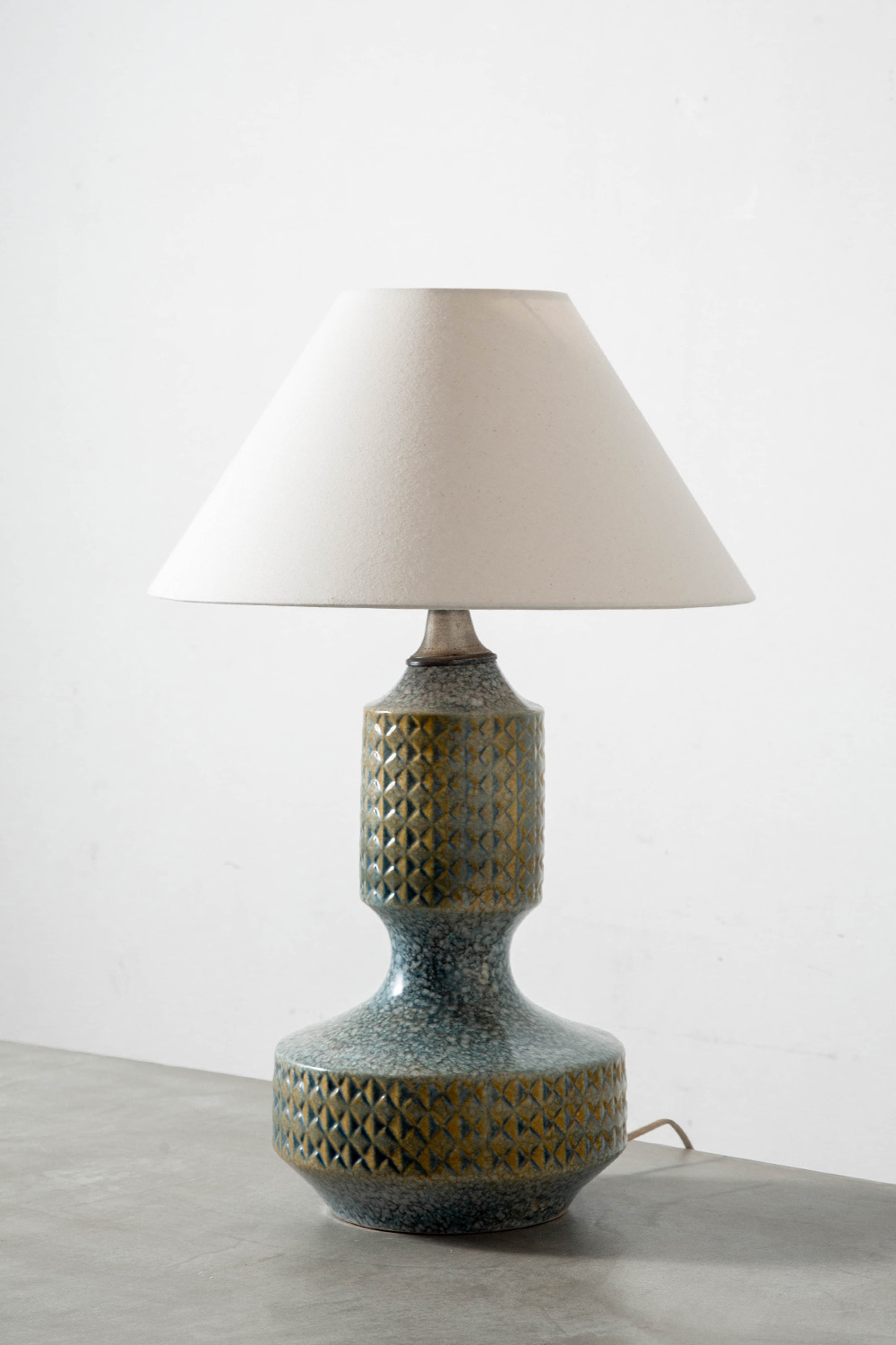 Table Lamp in Fabric and Ceramic