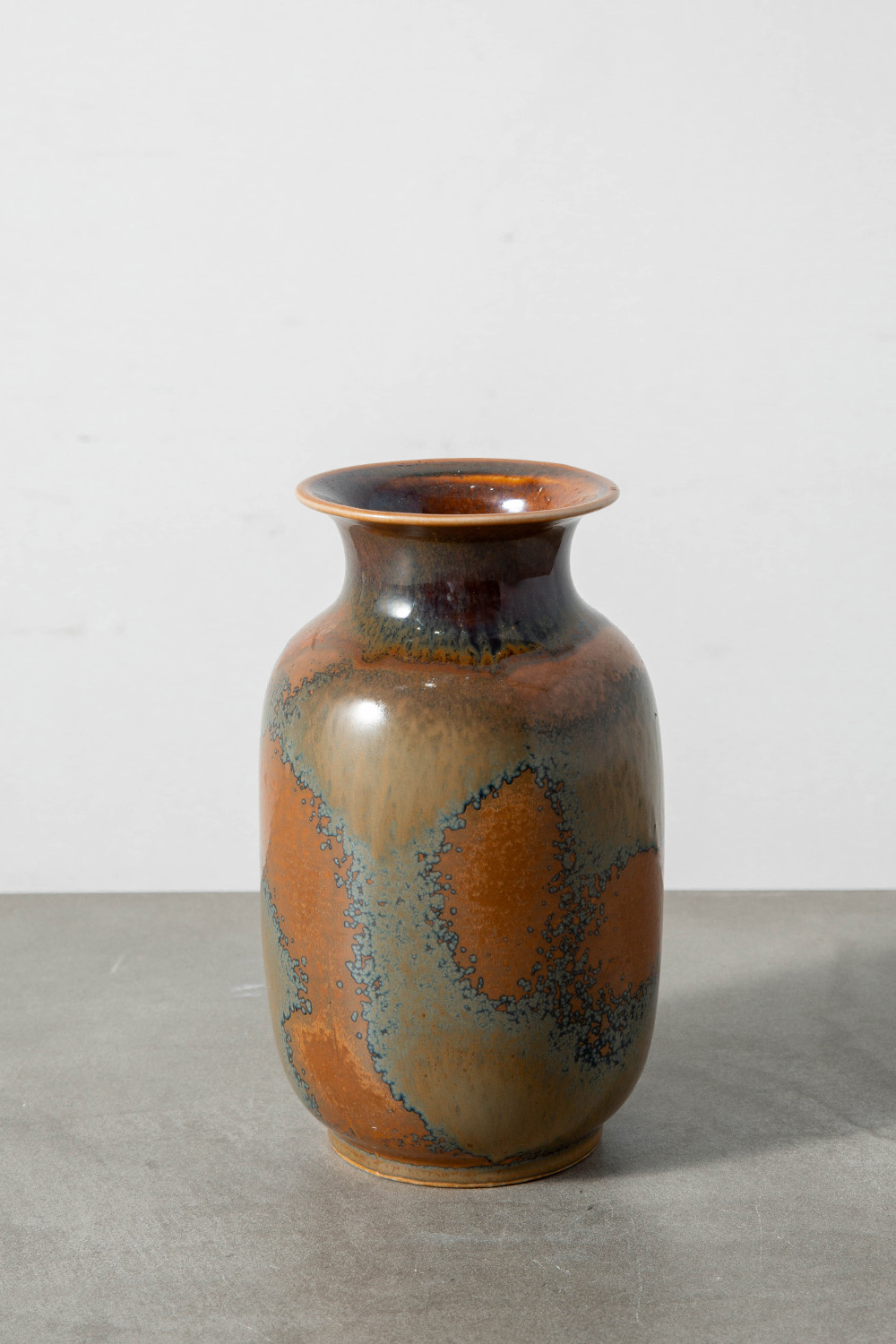 Flower Vase in Ceramic