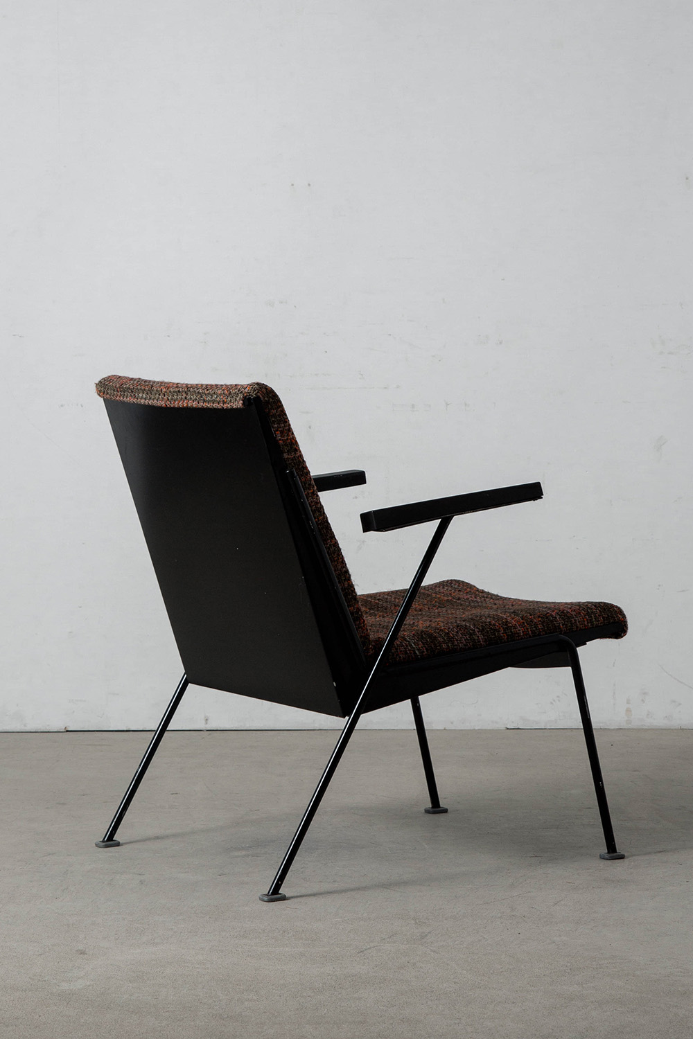 Oase Lounge Chair by Wim Rietveld for Ahrend De Cirkel in Fabric and Steel