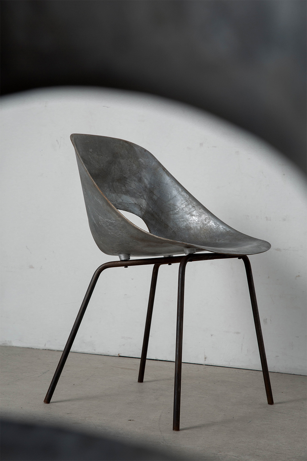 Tulip Chair by Pierre Guariche for Steiner in Aluminium and Steel