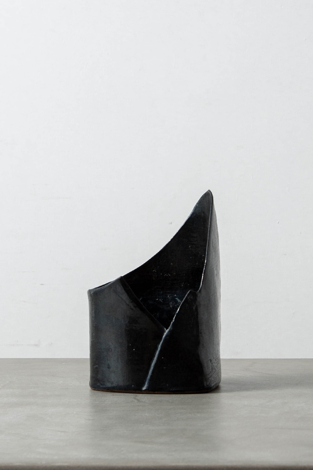 Flower Vase in Ceramic