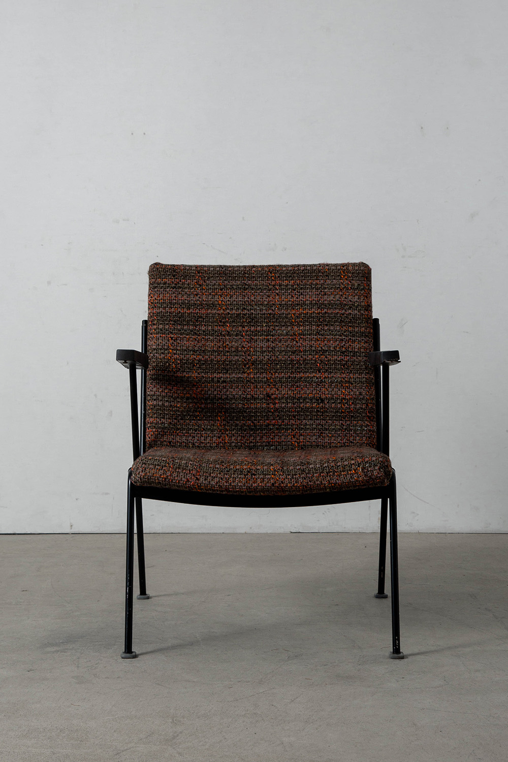 Oase Lounge Chair by Wim Rietveld for Ahrend De Cirkel in Fabric and Steel