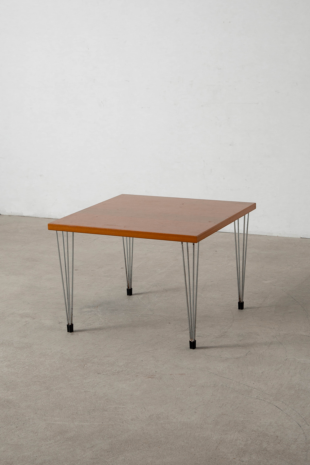 Coffee Table for Pin Age in Wood and Steel