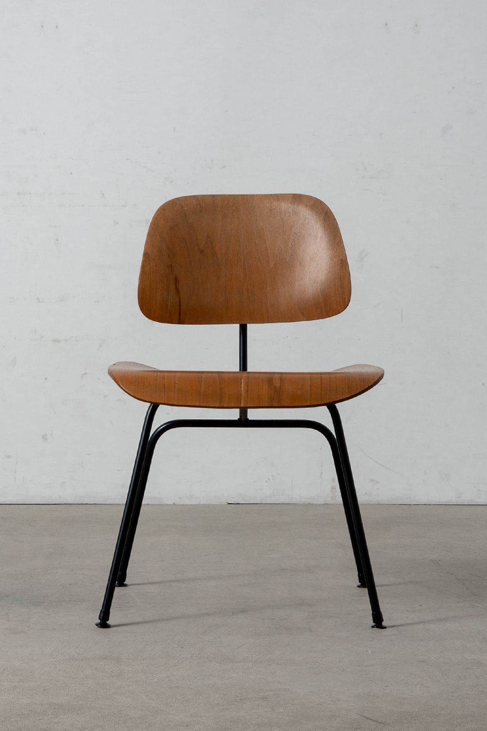 DCM Chair by Charles & Ray Eames for Herman Miller in Plywood and Metal