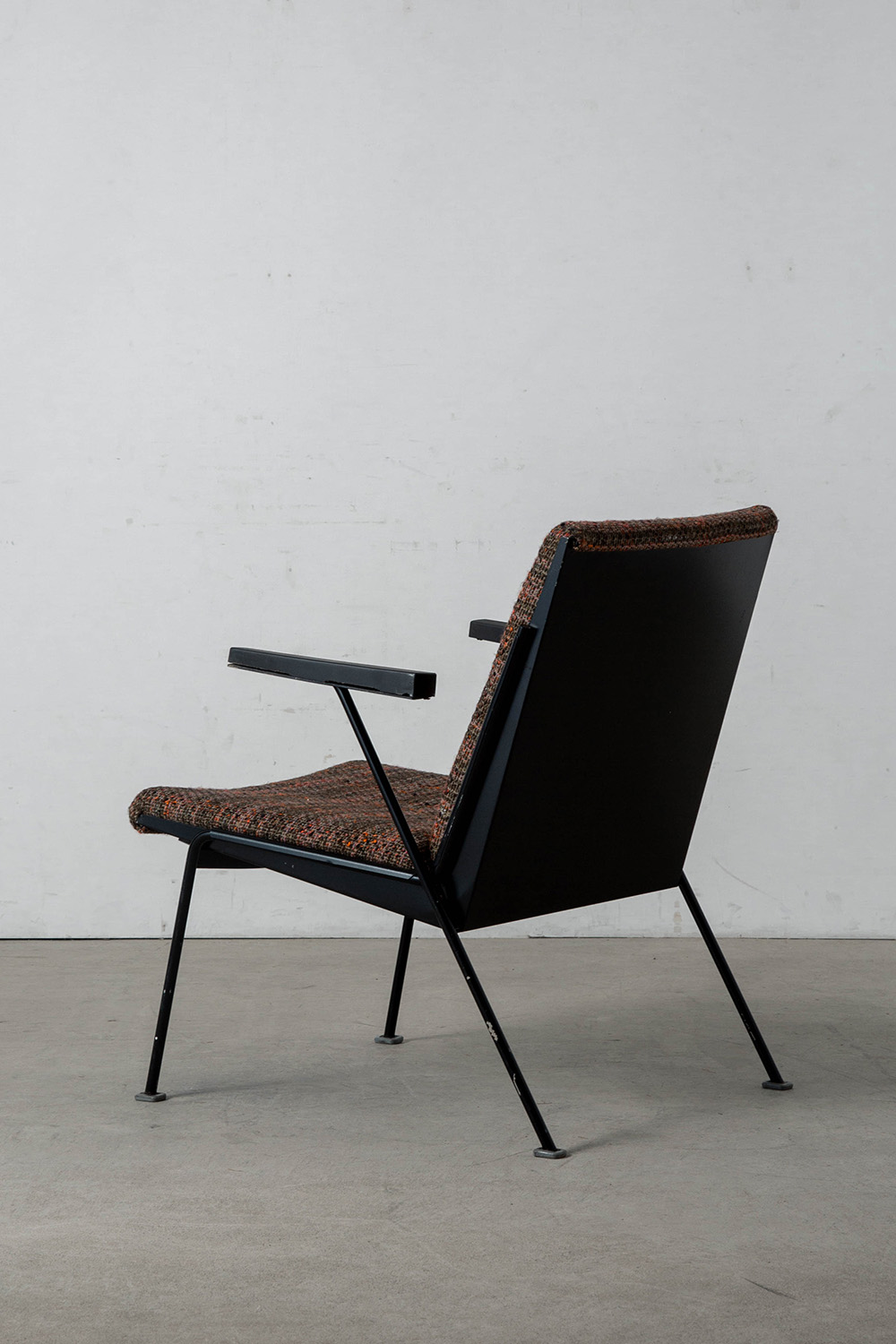 Oase Lounge Chair by Wim Rietveld for Ahrend De Cirkel in Fabric and Steel