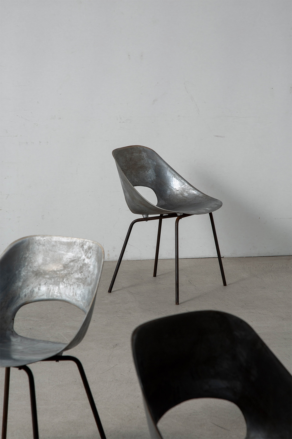 Tulip Chair by Pierre Guariche for Steiner in Aluminium and Steel