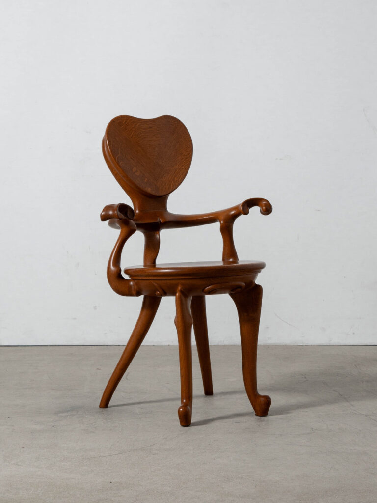 Calvet Arm Chair by Antoni Gaudí for BD Barcelona in Oak