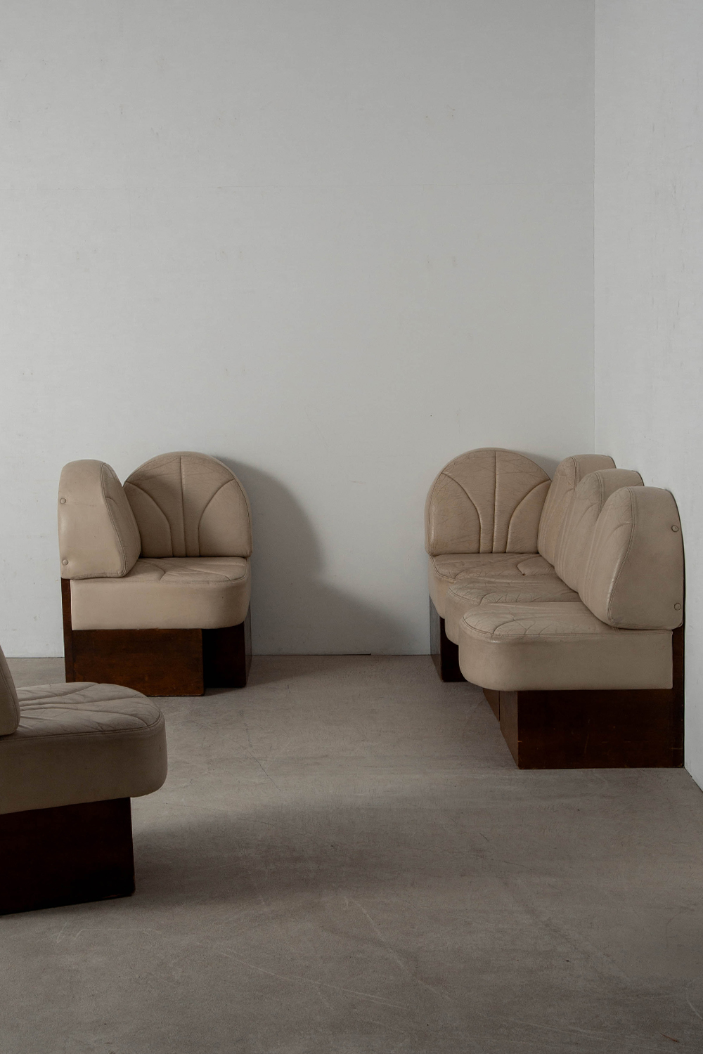 Sofa Set in Cow Leather and Wood