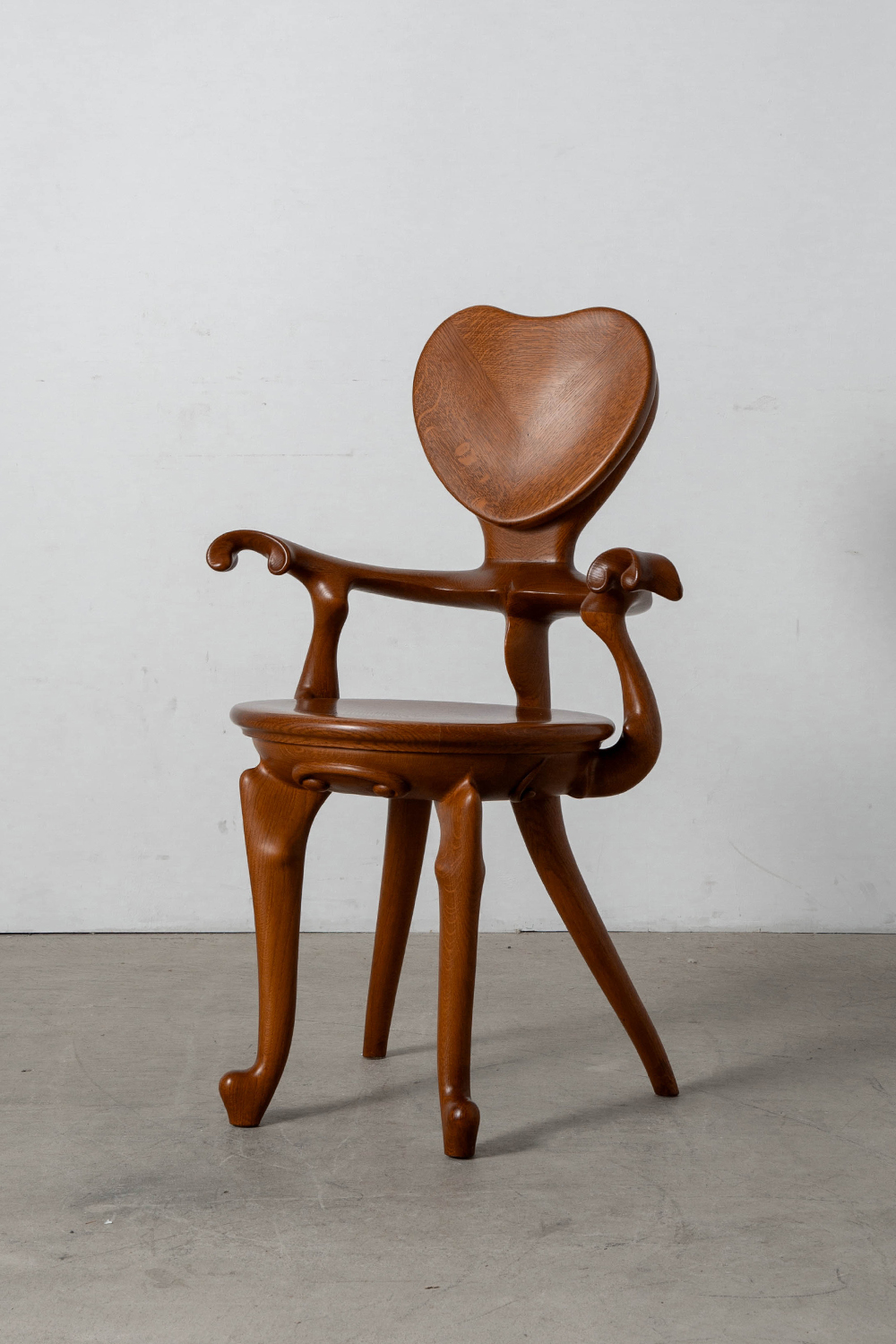 Calvet Arm Chair by Antoni Gaudí for BD Barcelona in Oak