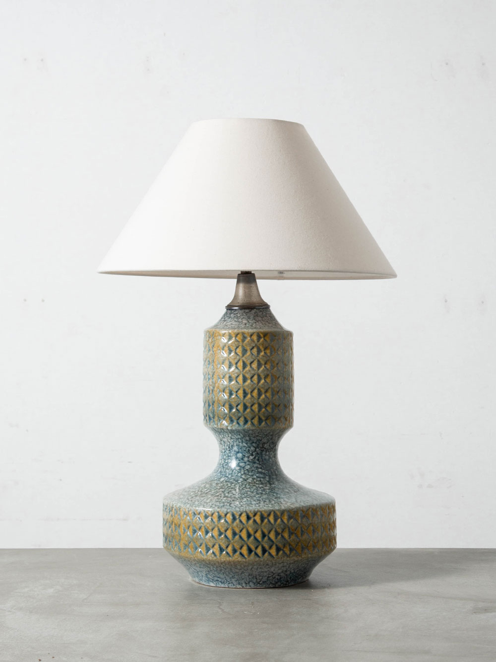 Table Lamp in Fabric and Ceramic