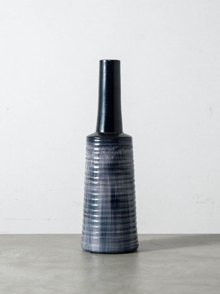 Flower Vase in Ceramic