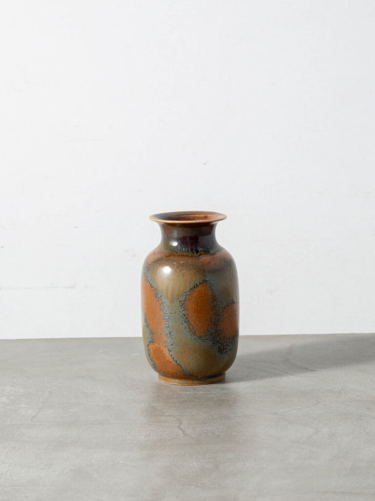 Flower Vase in Ceramic
