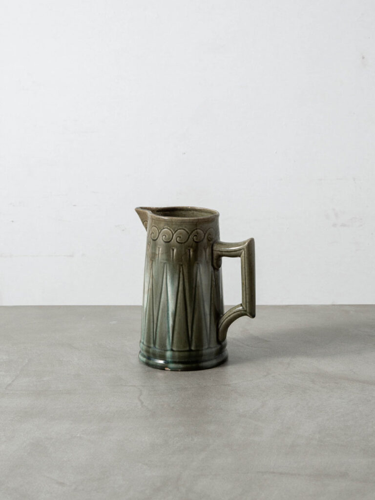 Pitcher in Ceramic