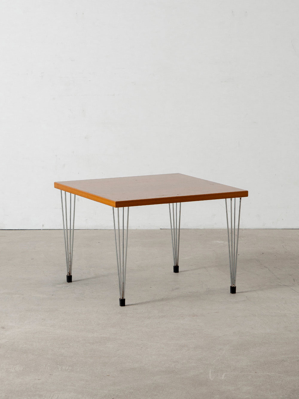 Coffee Table for Pin Age in Wood and Steel