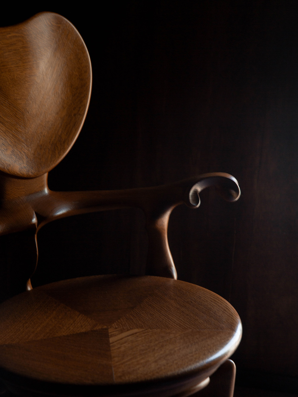 Calvet Arm Chair by Antoni Gaudí for BD Barcelona in Oak