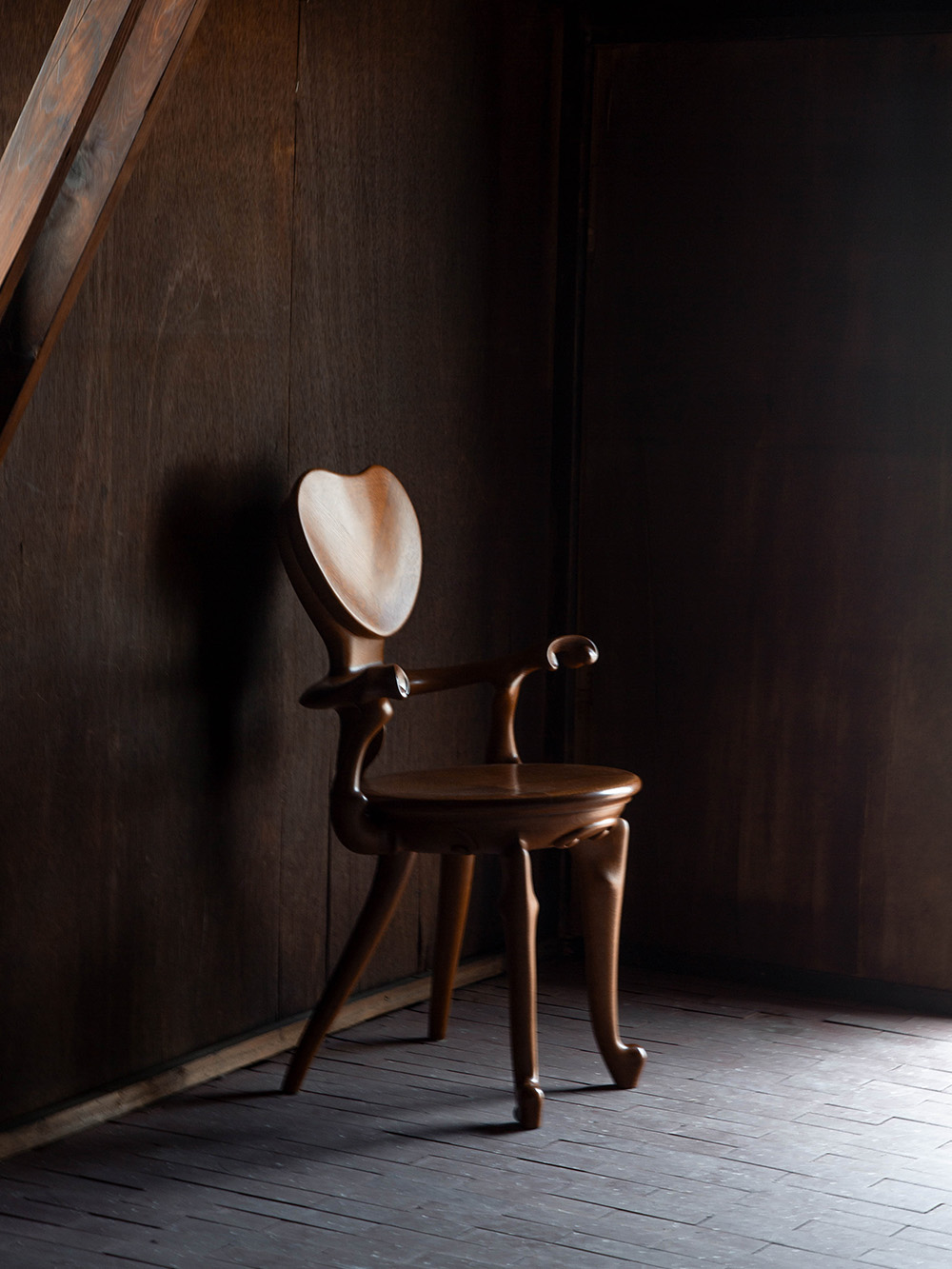Calvet Arm Chair by Antoni Gaudí for BD Barcelona in Oak
