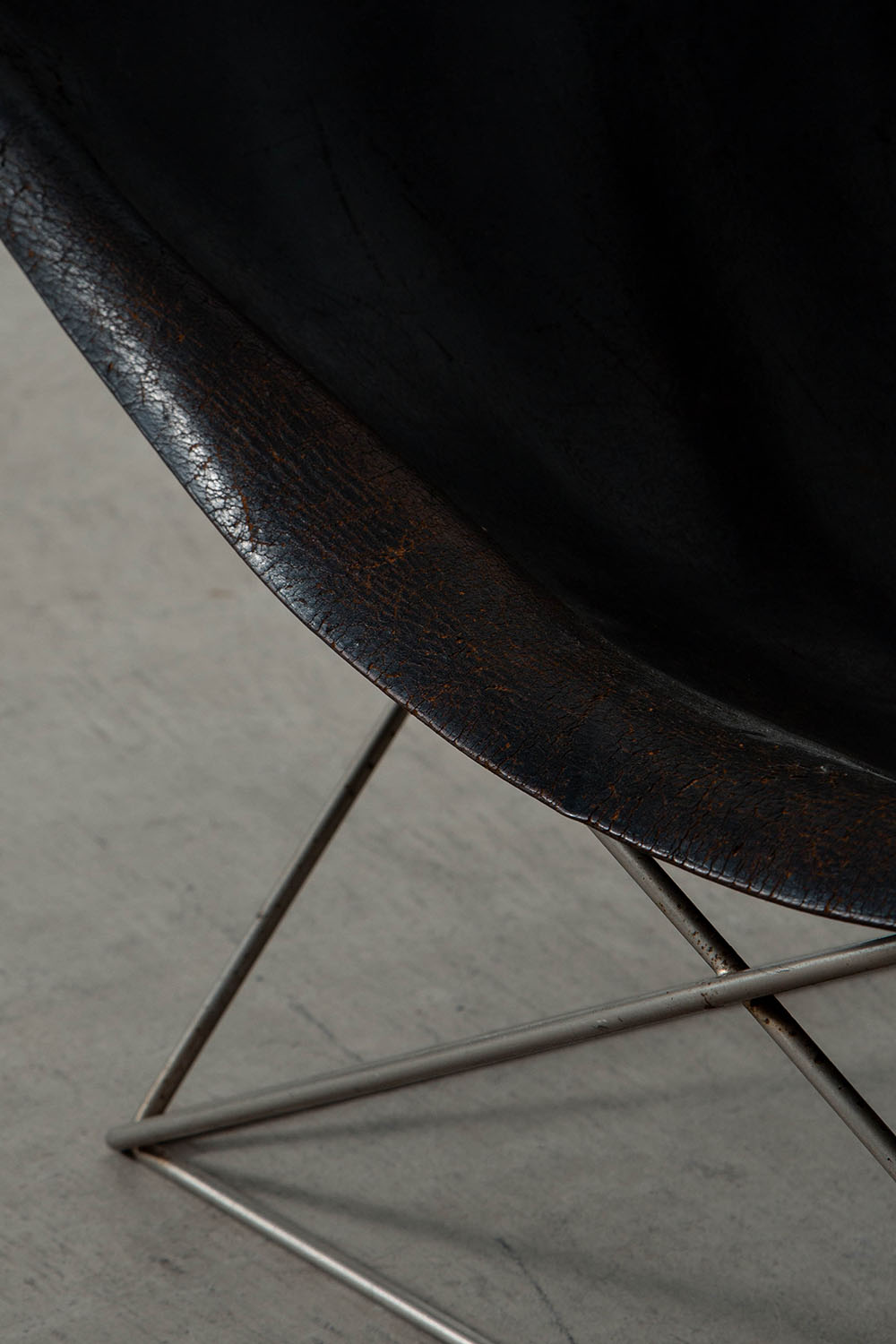 Butterfly F675 Lounge Chair by Pierre Paulin for Artifort in Leather and Steel