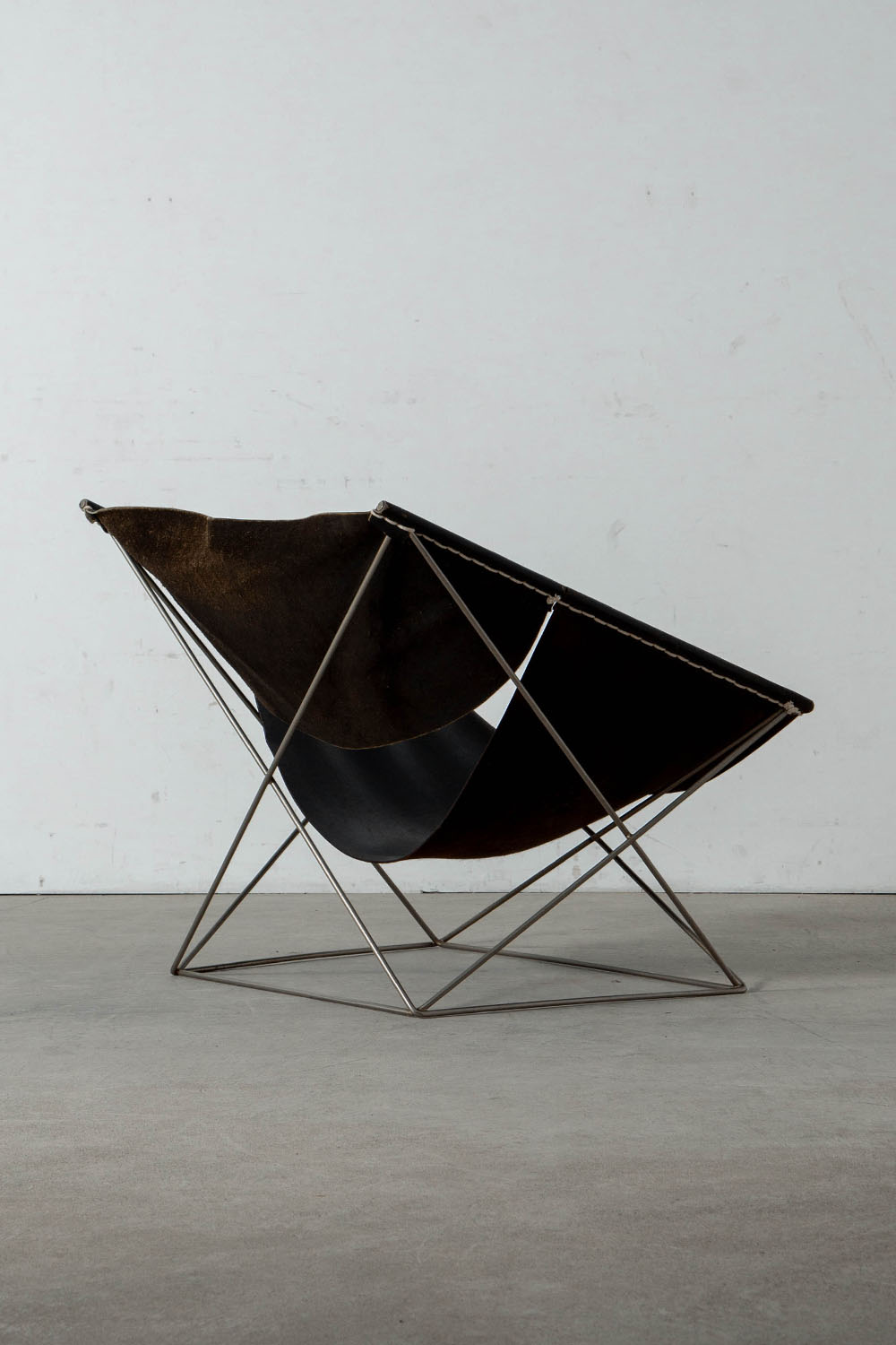 Butterfly F675 Lounge Chair by Pierre Paulin for Artifort in Leather and Steel
