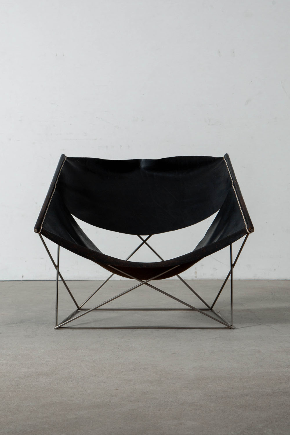 Butterfly F675 Lounge Chair by Pierre Paulin for Artifort in Leather and Steel