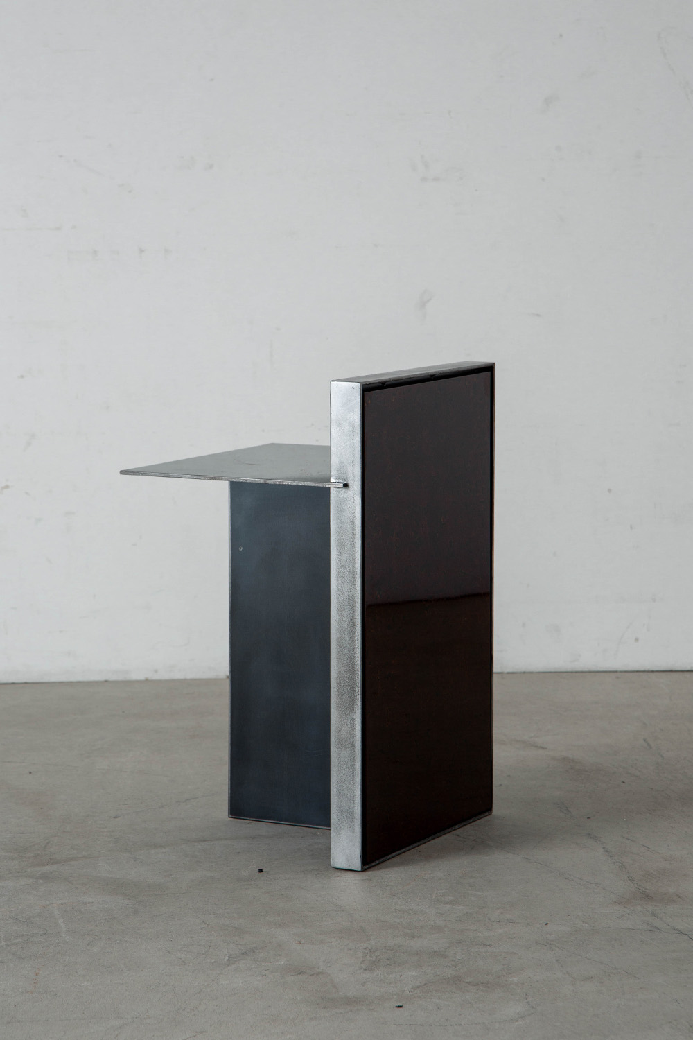pinstripe,side table,サイドテーブル,soho house,Domhnall Nolan,Makino Arushi Design,漆,Art,アート,stoop,topso,清澄白河,Interior Design,ヴィンテージ,家具,雑貨,インテリア,店舗什器,設計,インテリアデザイン,内装,什器,店舗設計,ギャラリー,デザイナーズ家具,ショールーム
