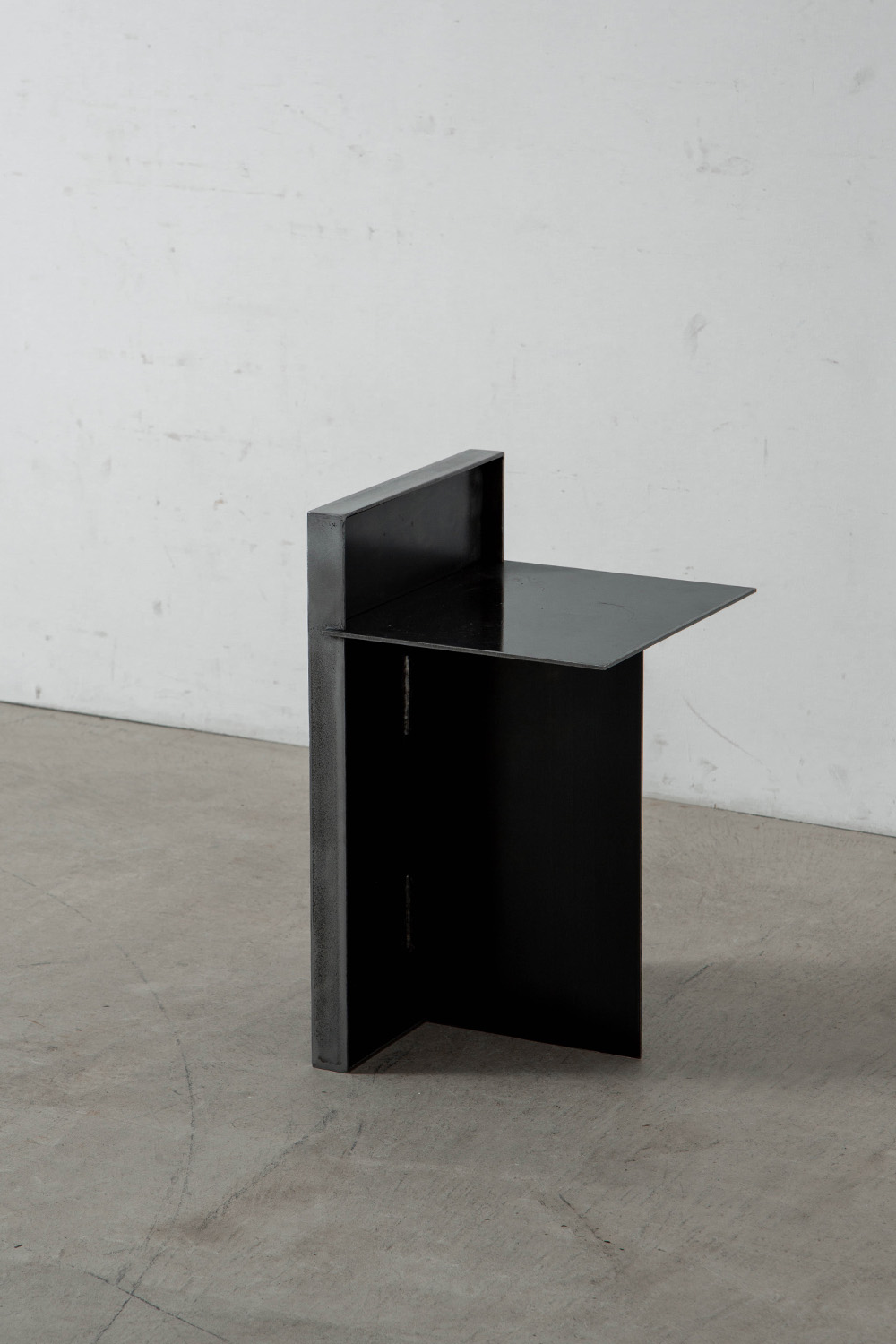 pinstripe,side table,サイドテーブル,soho house,Domhnall Nolan,Makino Arushi Design,漆,Art,アート,stoop,topso,清澄白河,Interior Design,ヴィンテージ,家具,雑貨,インテリア,店舗什器,設計,インテリアデザイン,内装,什器,店舗設計,ギャラリー,デザイナーズ家具,ショールーム