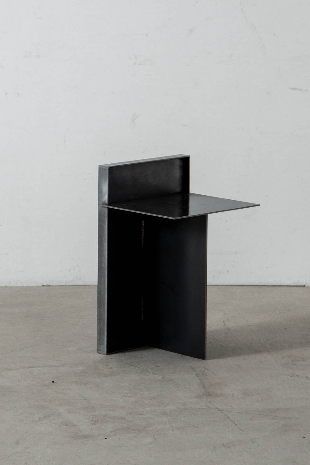 pinstripe,side table,サイドテーブル,soho house,Domhnall Nolan,Makino Arushi Design,漆,Art,アート,stoop,topso,清澄白河,Interior Design,ヴィンテージ,家具,雑貨,インテリア,店舗什器,設計,インテリアデザイン,内装,什器,店舗設計,ギャラリー,デザイナーズ家具,ショールーム