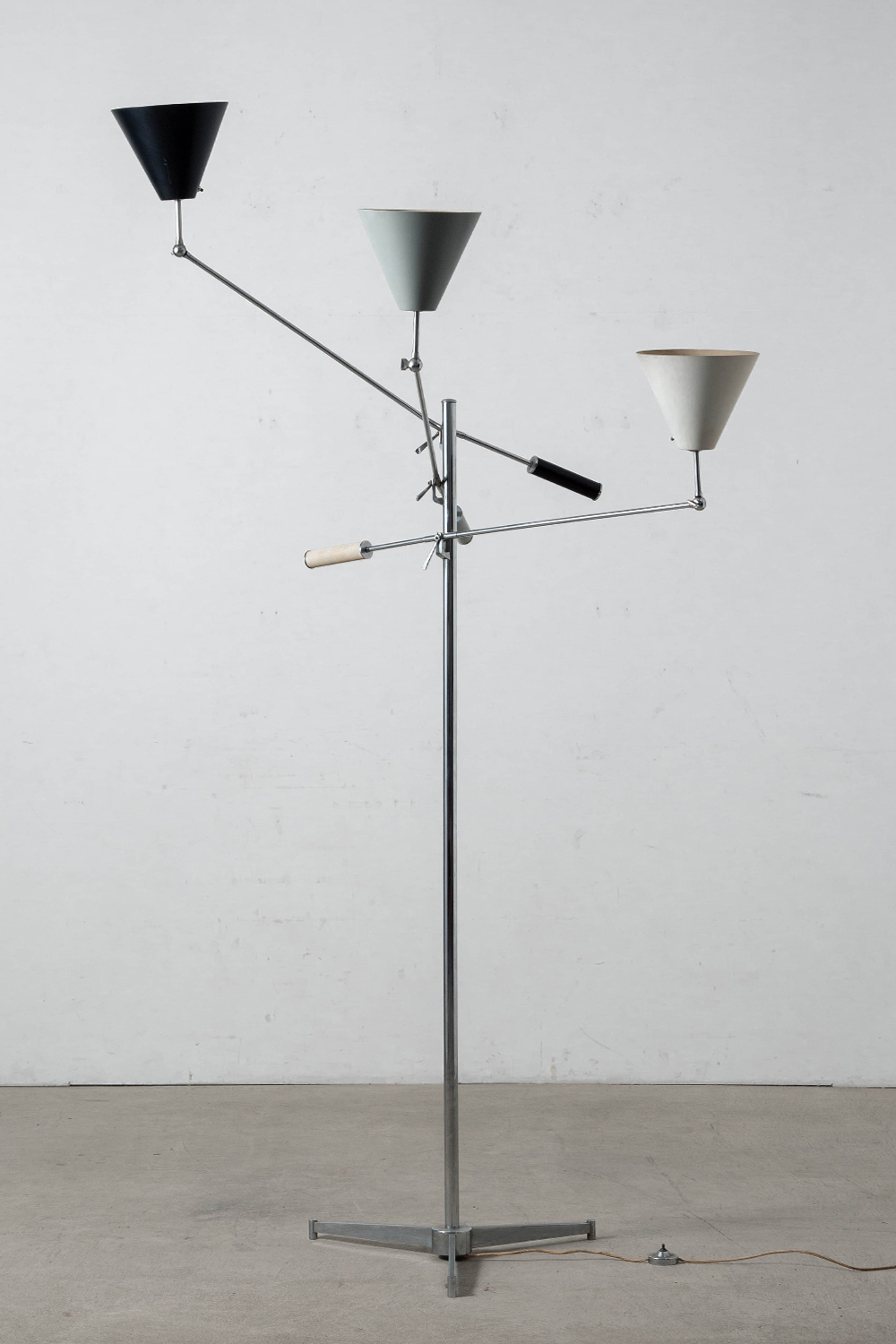 Triennale Floor Lamp by Angelo Lelii for Arredoluce in Chrome and Aluminum