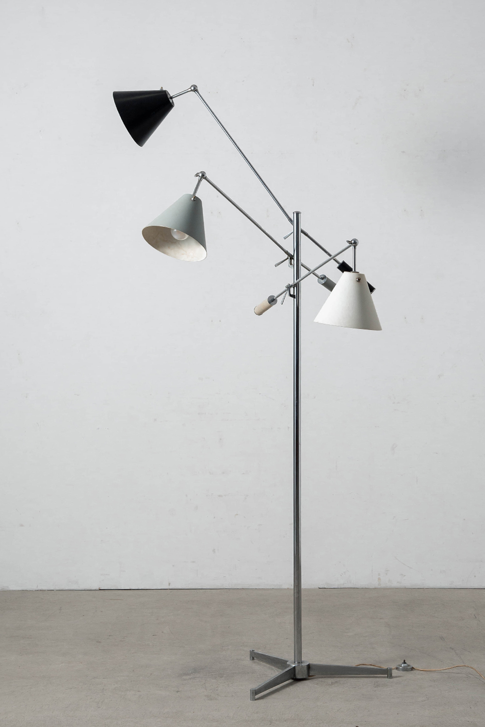 Triennale Floor Lamp by Angelo Lelii for Arredoluce in Chrome and Aluminum